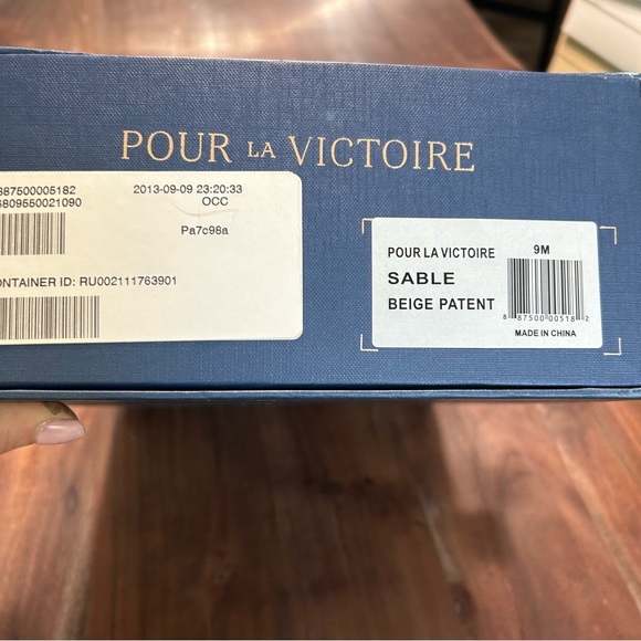 NIB Pour La Victoire Sable pumps - Picture 10 of 14